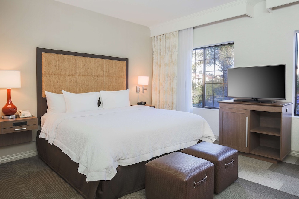 Hampton Inn And Suites Camarillo - photo 19