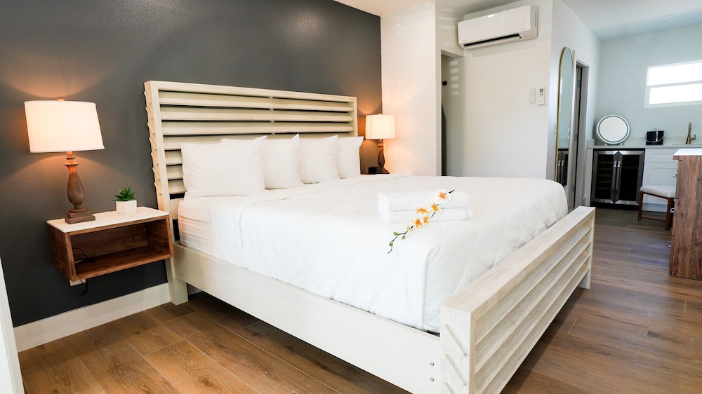 Ivory Sands Beach Suites - photo 12