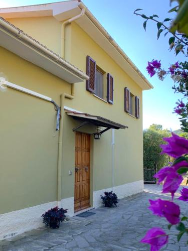 Casa Vacanze La Palma — 4-Star Luxury Hotel in Marina Di Campo, Italy