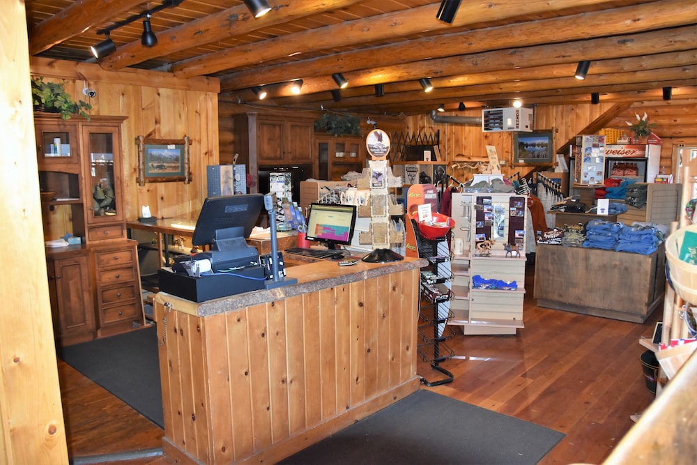 Hatchet Resort - photo 3