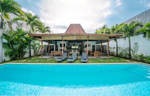Villa Nicole 5BR Paradise quiet area in Central Oberoi Seminyak — 4-Star Luxury Hotel in Seminyak, Indonesia