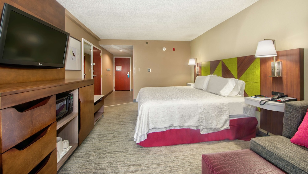 Hampton Inn Gaffney - photo 11