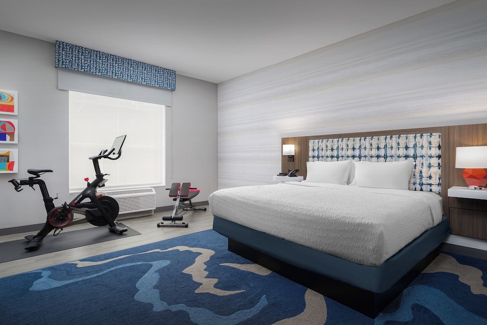 Hampton Inn and Suites by Hilton Naples South - photo 19