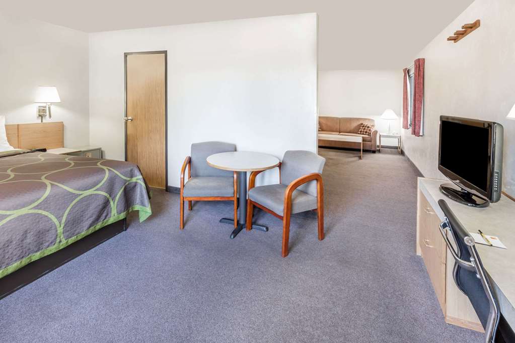 Super 8 by Wyndham Bend - photo 13