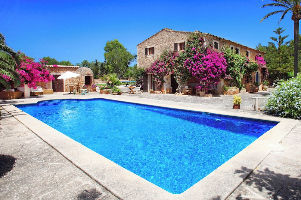 Cas Mal Ric in Santanyi, Spain