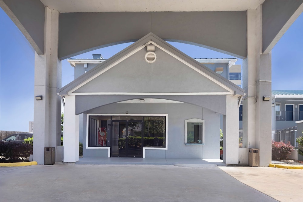 Motel 6 Houston TX I 10 West - photo 28