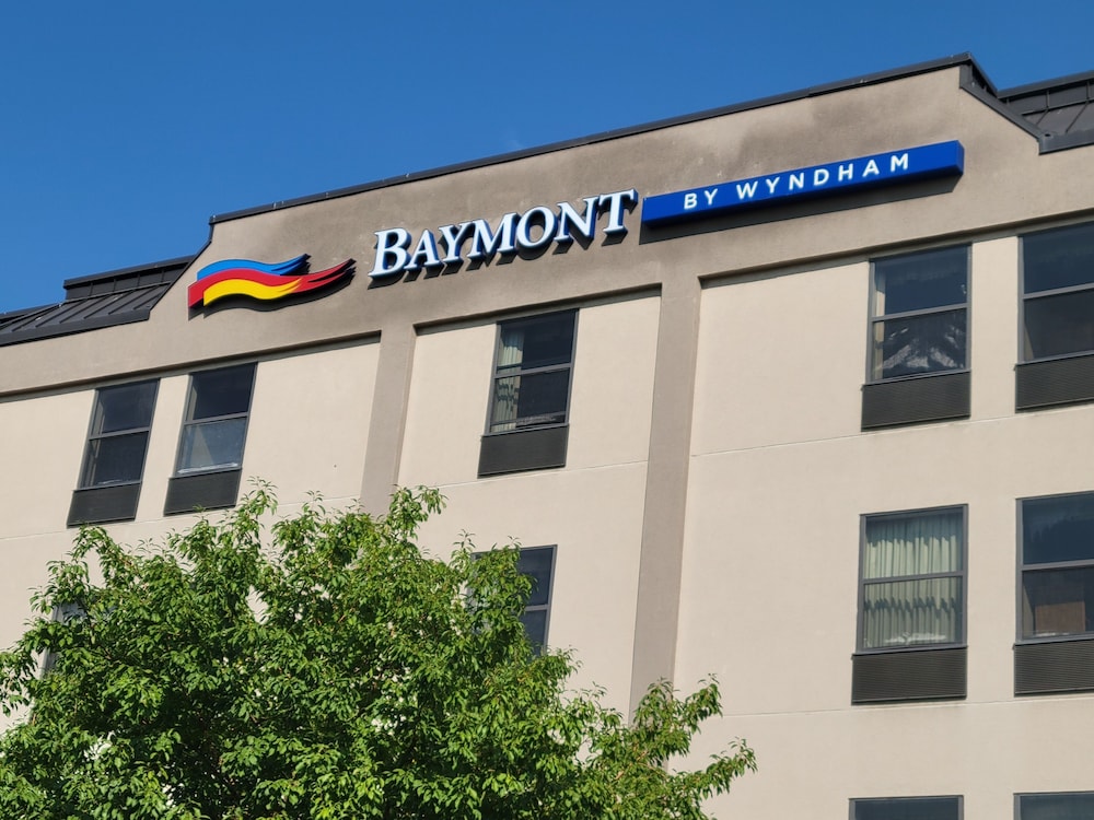 Baymont by Wyndham Thornton - photo 18