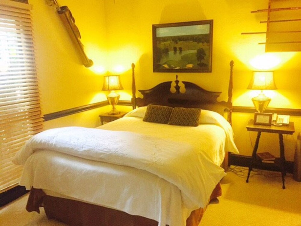 Morehead Inn - photo 6