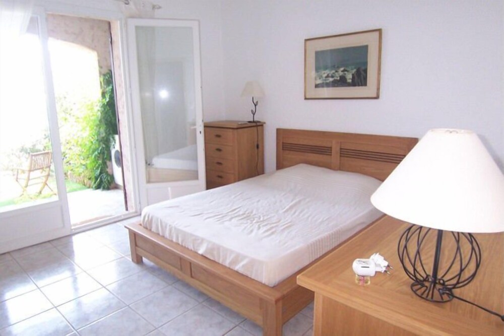 Santi Expertimmo Yvette in Zonza, France