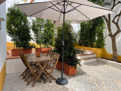 Casa Carmo — 4-Star Luxury Hotel in Evora, Portugal