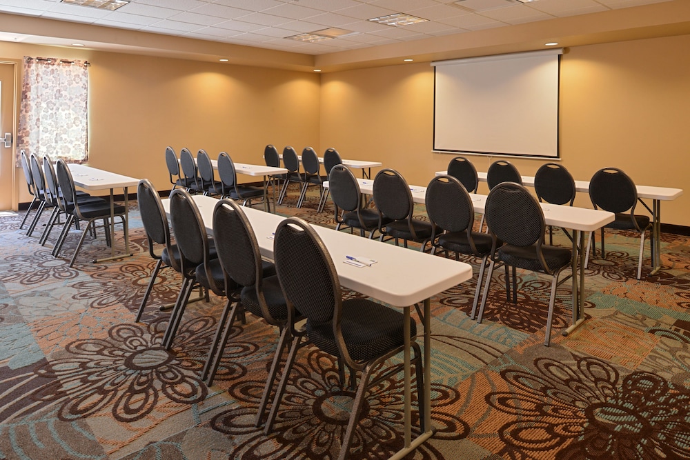 Holiday Inn Express & Suites Globe by IHG - photo 50