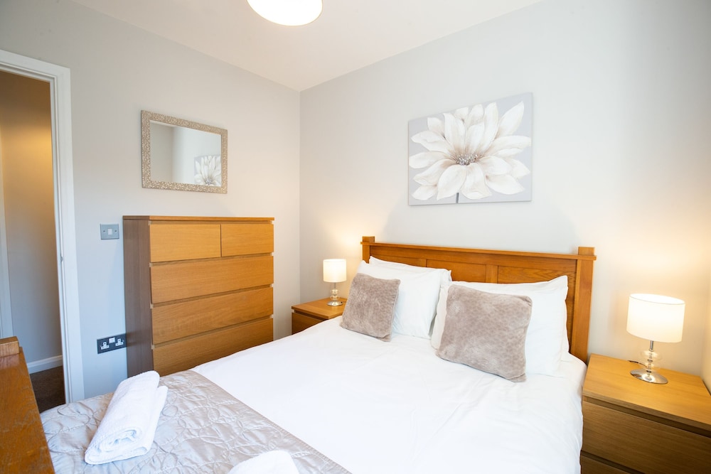 Velvet 2 Bedroom Apartment Brewery Road Hoddesdon 17663894 — Hoddesdon