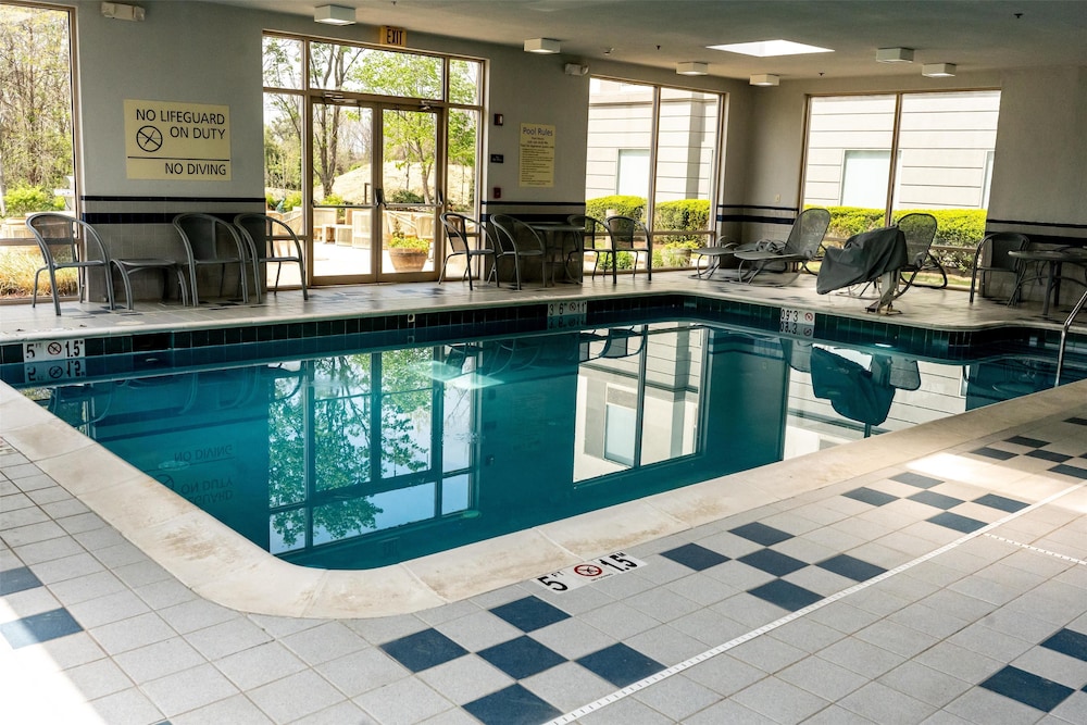 Hampton Inn & Suites Leesburg - photo 25