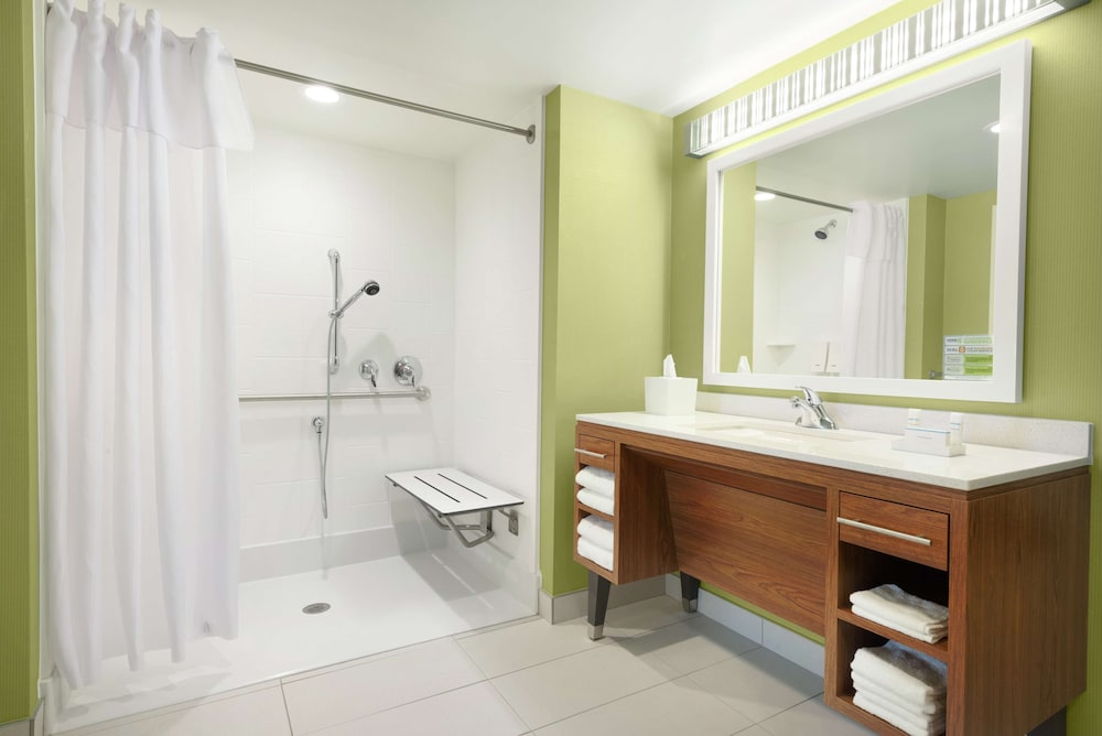 Home2 Suites by Hilton Milwaukee Airport - photo 19