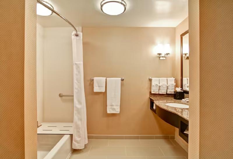 Hilton Garden Inn Woodbridge - photo 108
