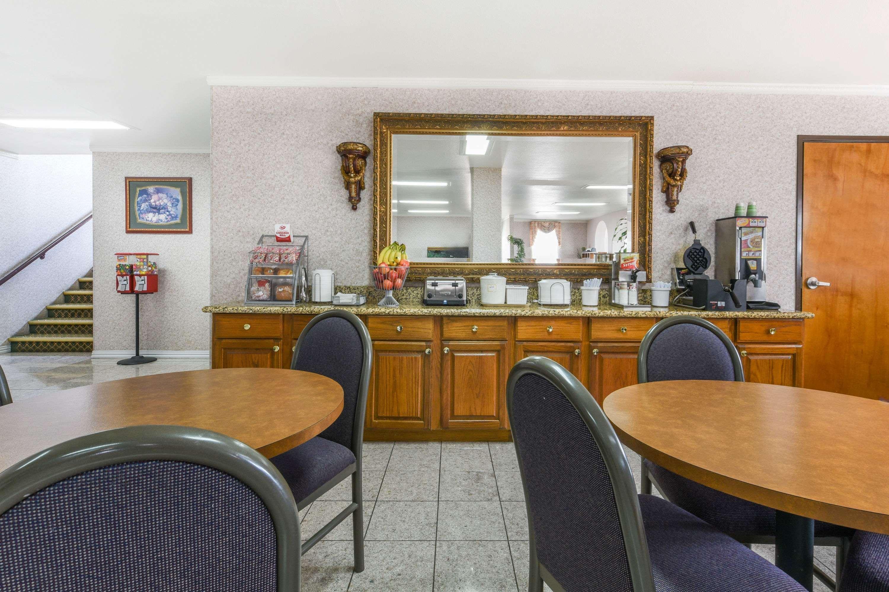Super 8 by Wyndham Burleson Fort Worth Area - photo 13