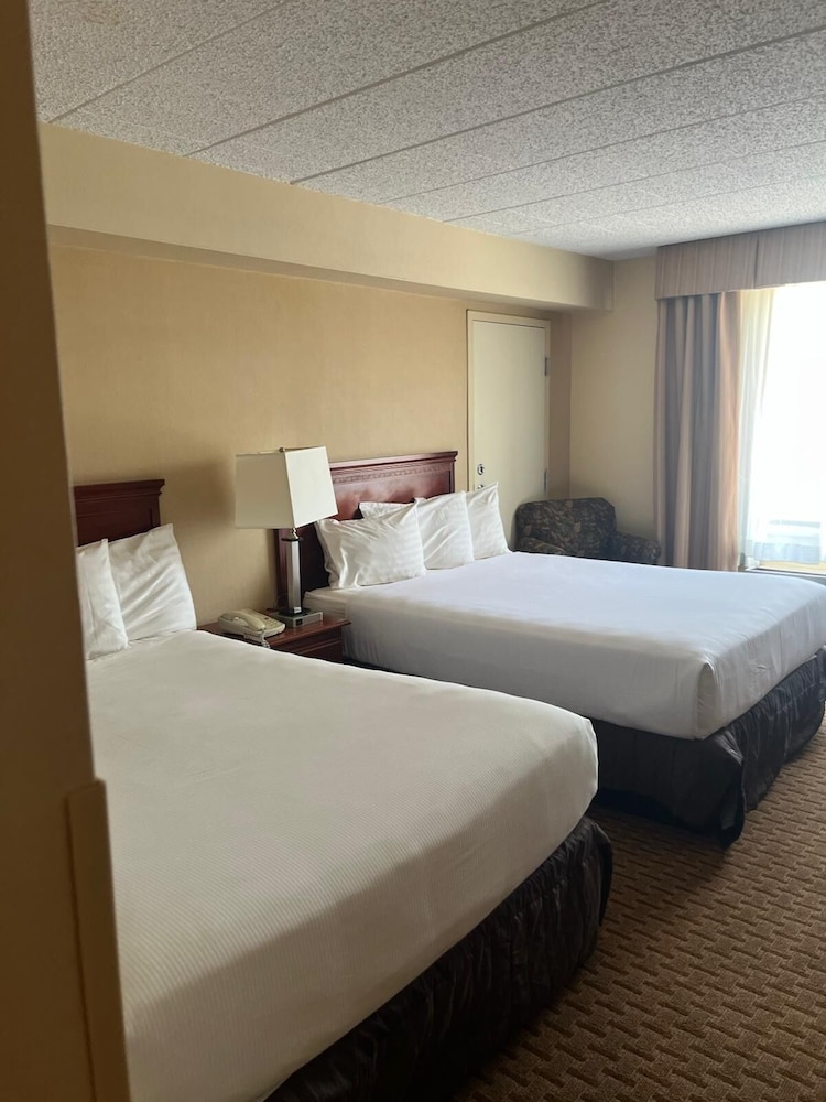 Chateau Resort & Conference Center - photo 7