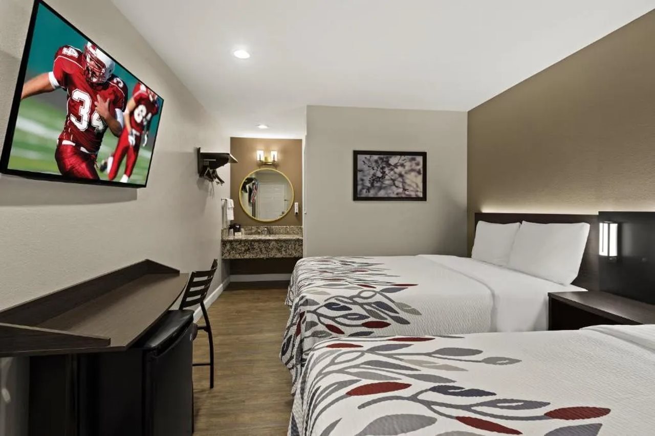 Red Roof Inn Carson Wilmington CA - photo 15