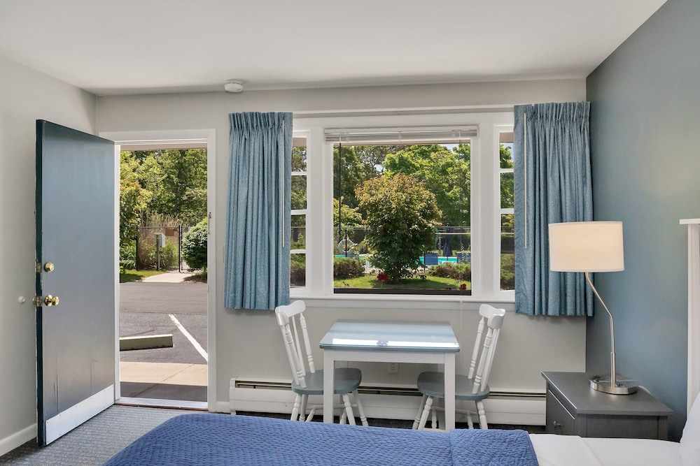 Handkerchief Shoals Inn - photo 16