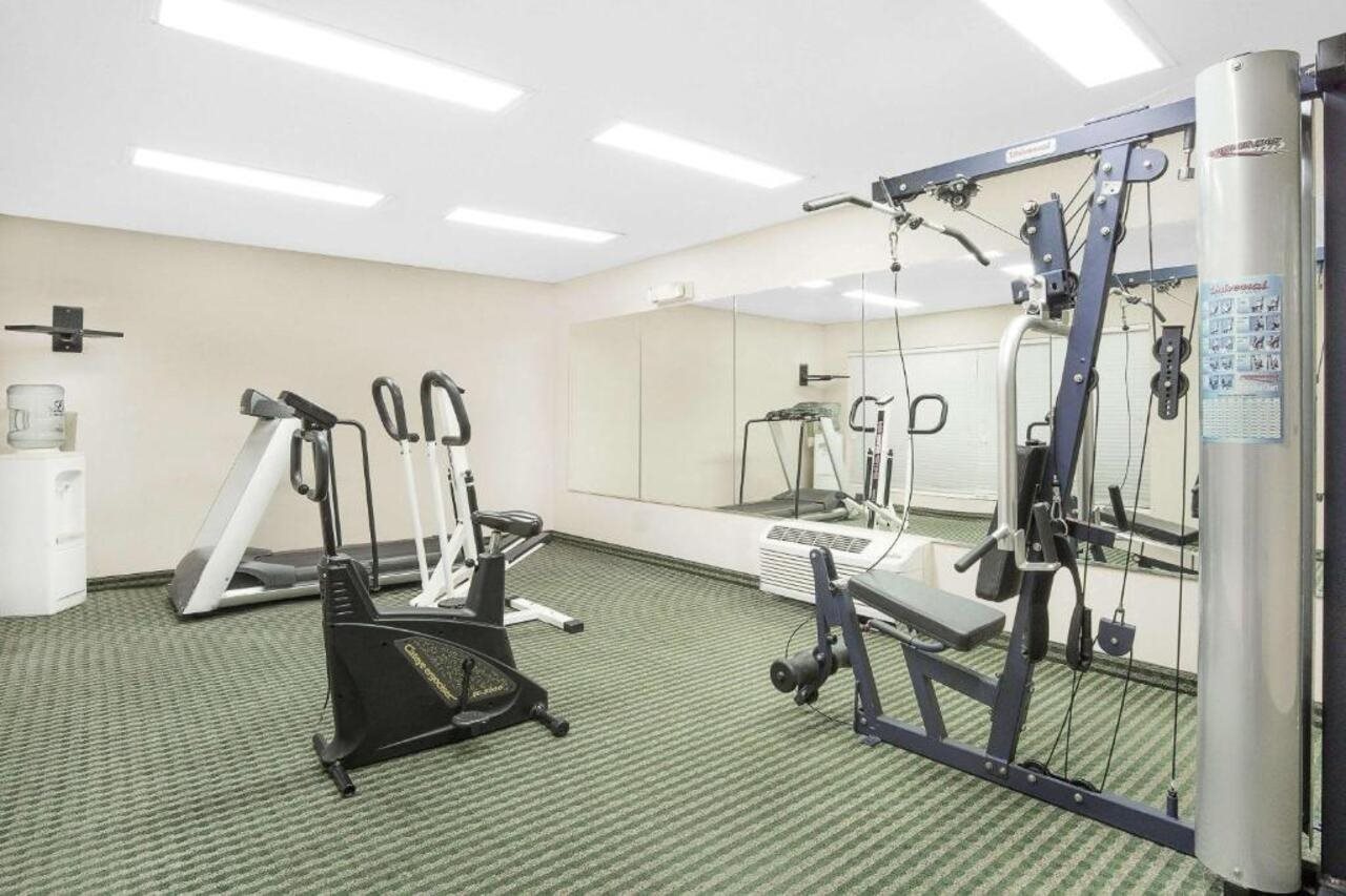 Baymont By Wyndham Roanoke Rapids - photo 8