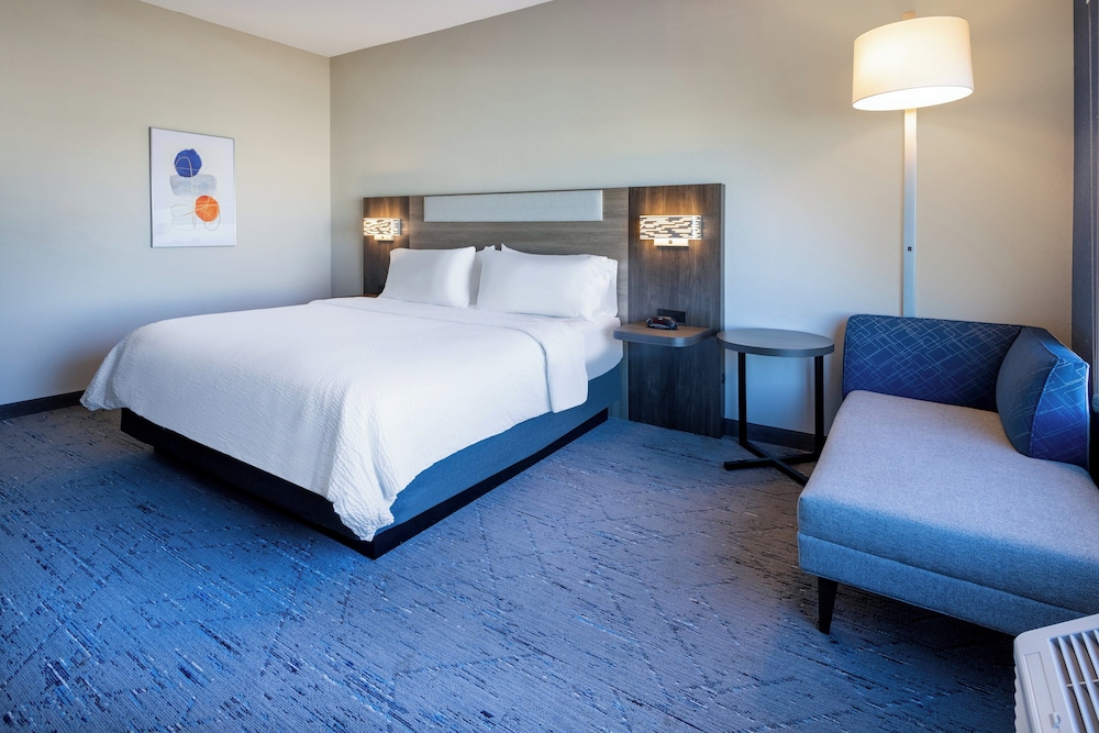 Holiday Inn Express & Suites Benson by IHG - photo 16