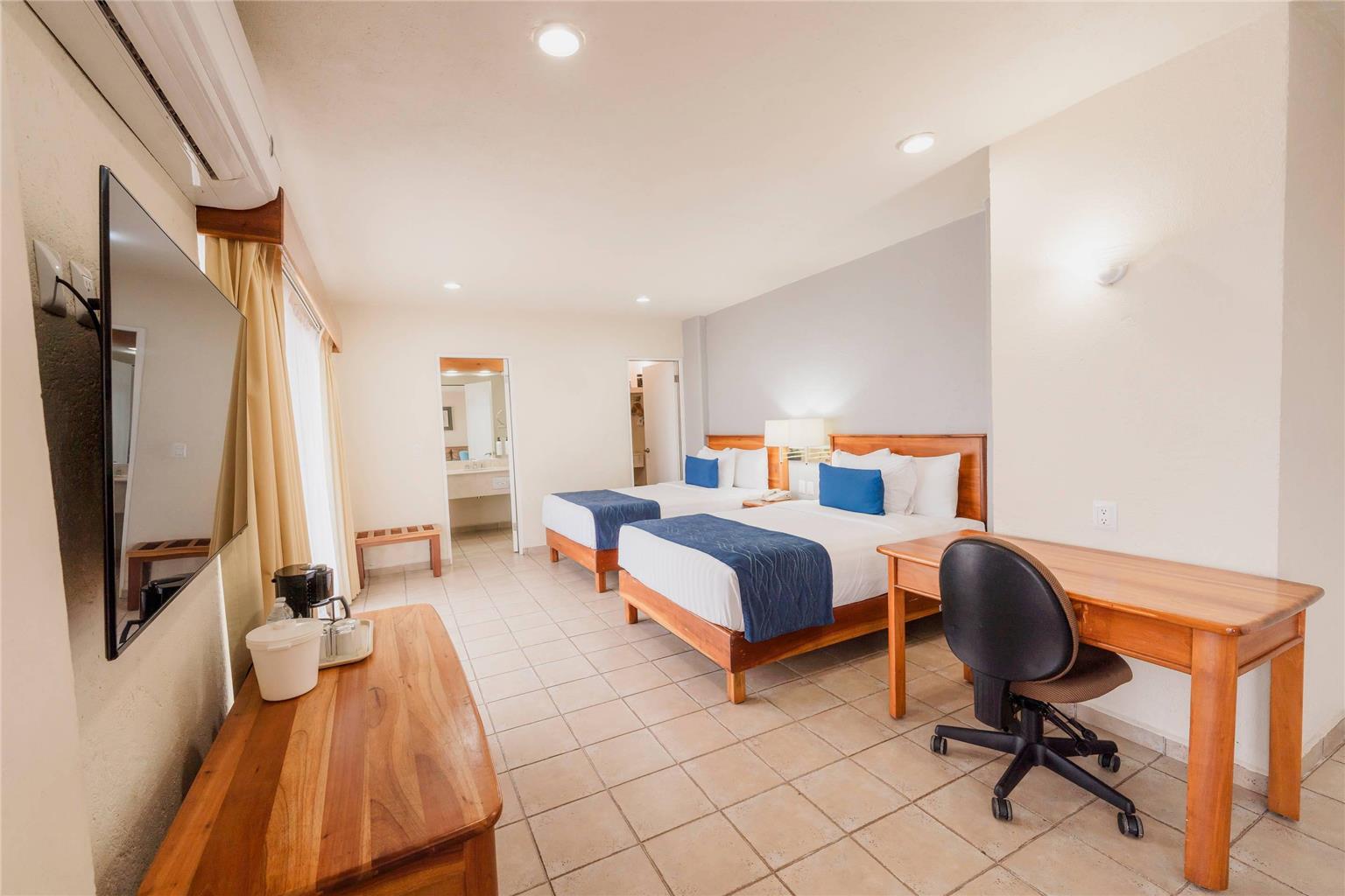 Guest room