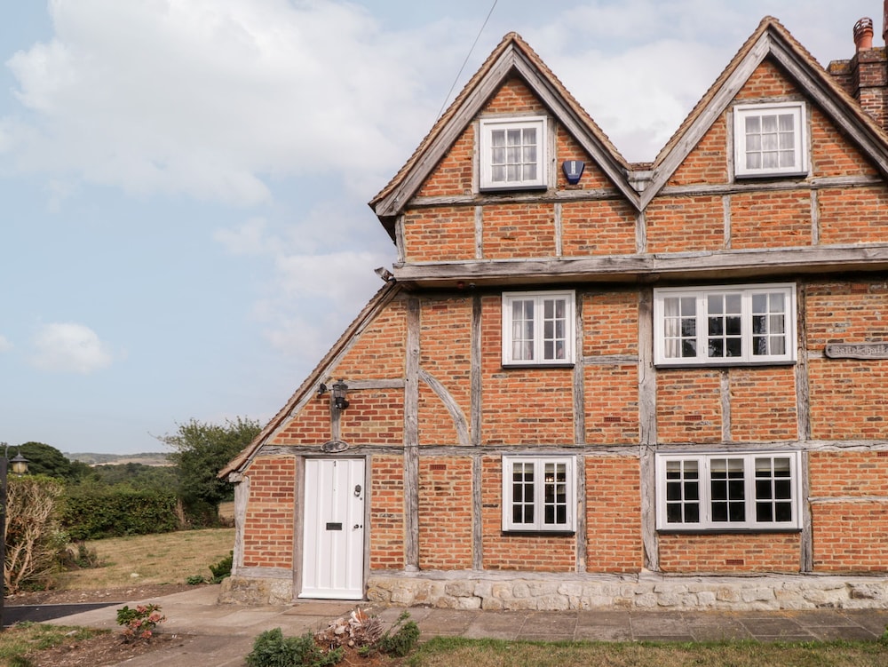 Battel Hall Cottage — 4-Star Luxury Hotel in Maidstone, United Kingdom
