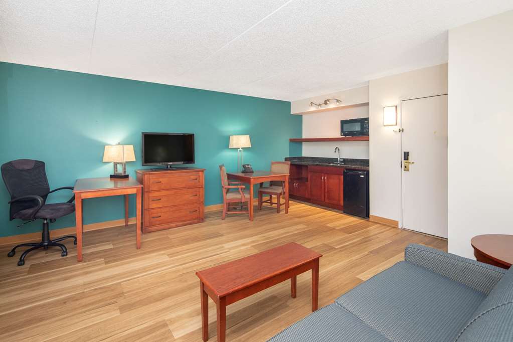 Wingate by Wyndham Valdosta Moody AFB - photo 6