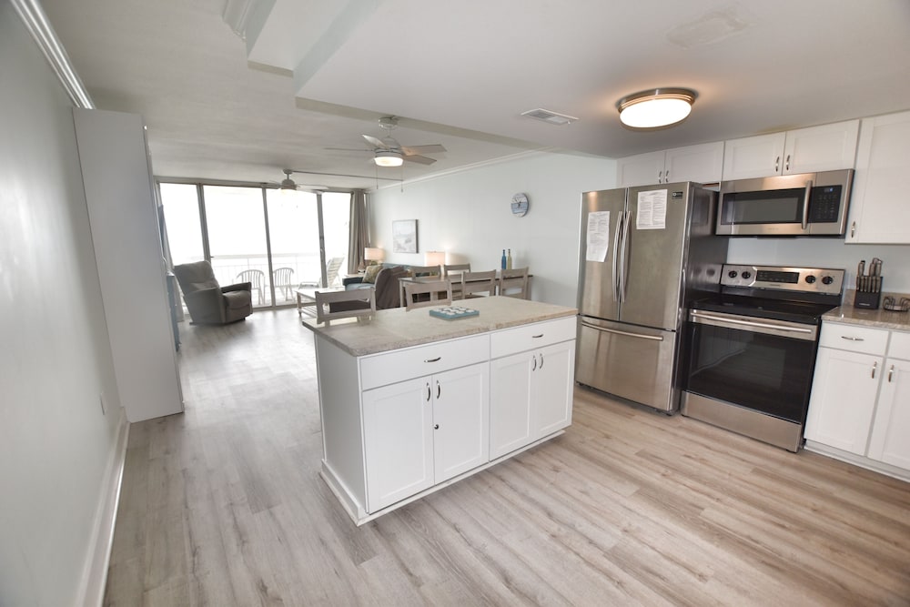 1109 Waters Edge Resort 1 Bedroom Condo by RedAwning - photo 10