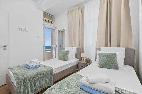 Lazuli Beachfront Apartment 43