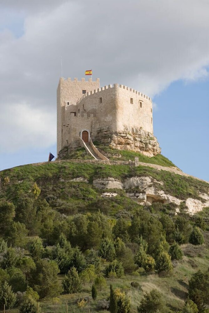 Castillo de Curiel — hotel in Curiel De Duero
