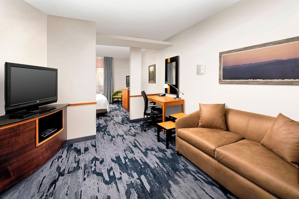 Fairfield Inn & Suites by Marriott Miami Airport South - photo 10