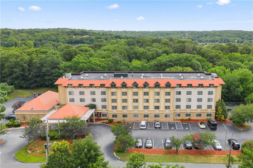 Comfort Suites Near Casinos Norwich Uncasville CT - photo 3