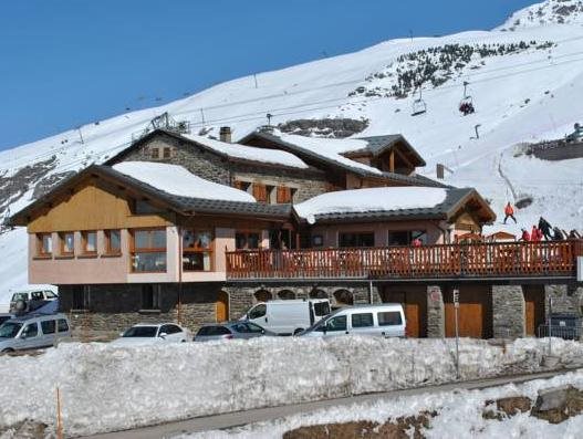 Hillary Hotel — Val Thorens