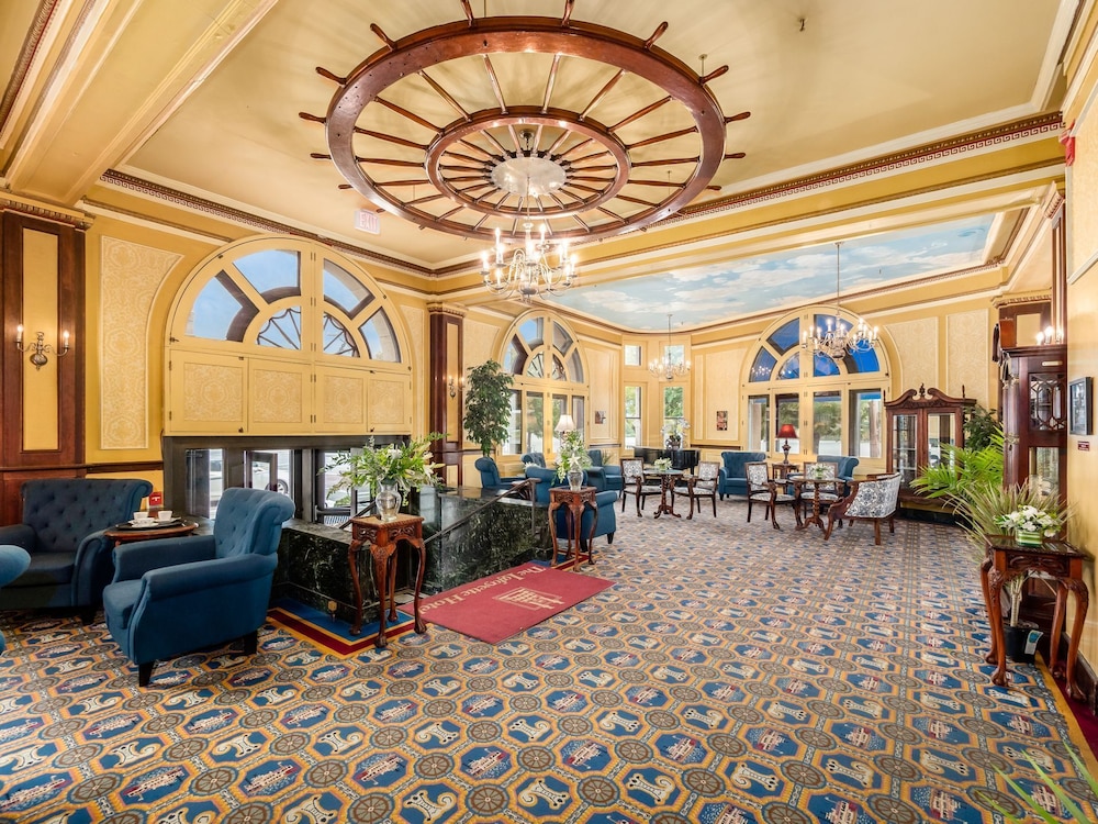 The Lafayette A grand Riverboat Era Hotel - photo 9