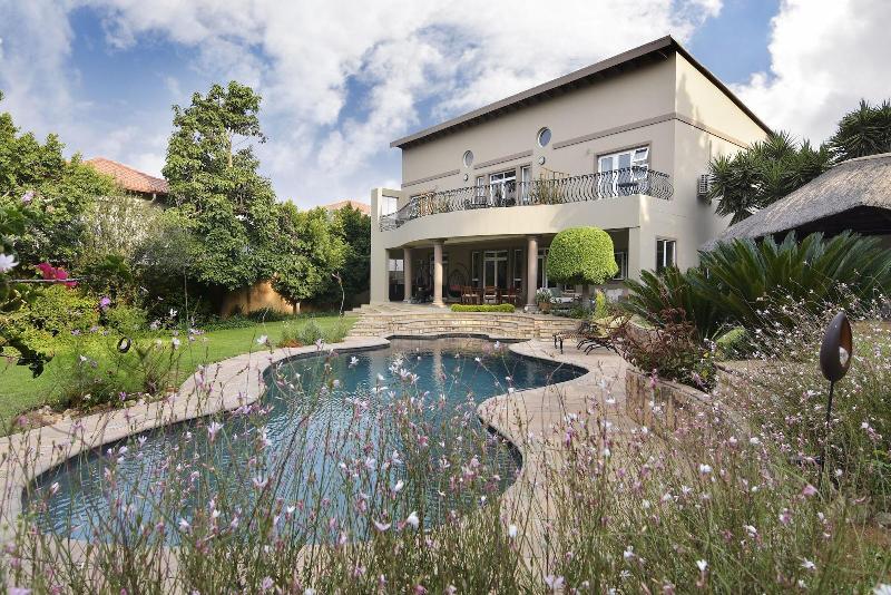 Sandown Guest House — 4-Star Luxury Hotel in Johannesburg, South Africa