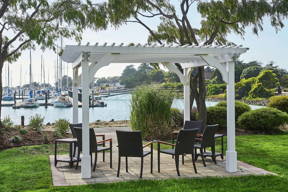 DoubleTree by Hilton Hotel Berkeley Marina - photo 90