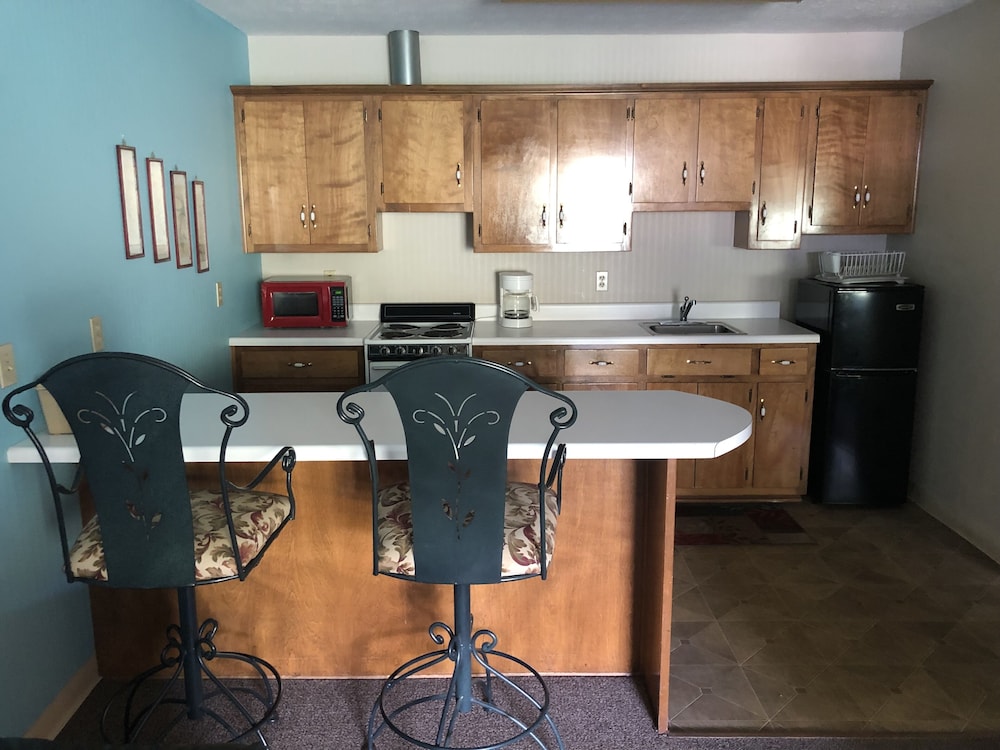 The Tompkinsville Inn - photo 14