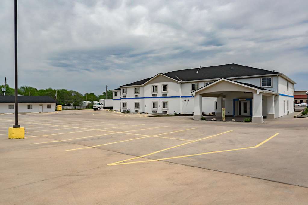 Motel 6 Augusta KS - photo 5