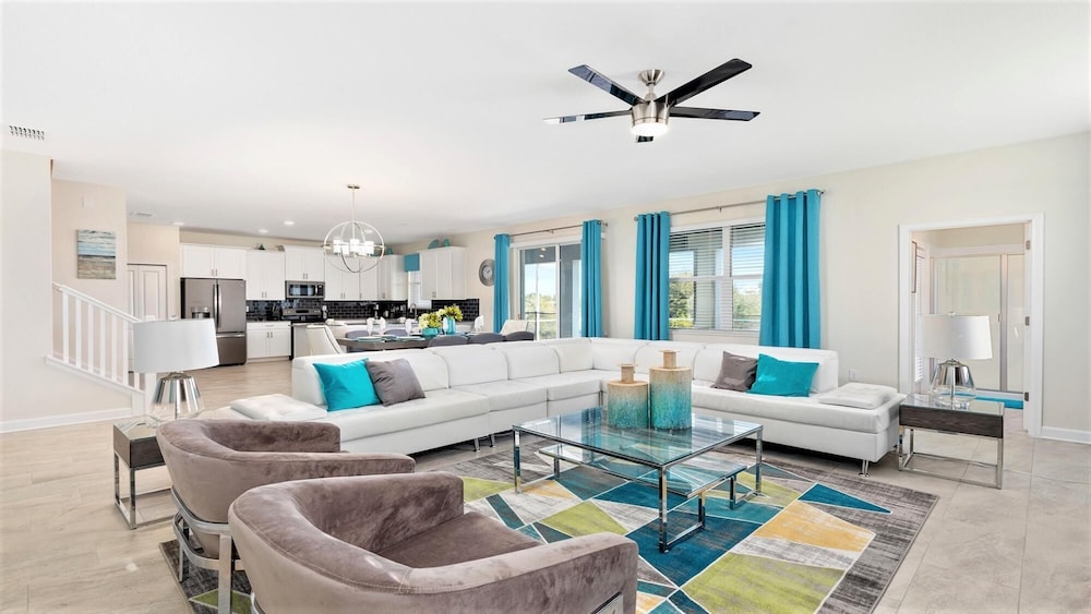 Spacious 6BR w Pool SPA With a Stunning Green View - photo 31