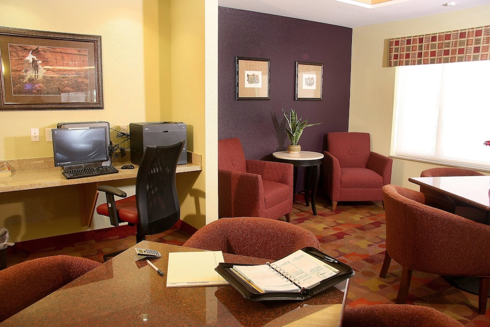 TownePlace Suites by Marriott Farmington - photo 15