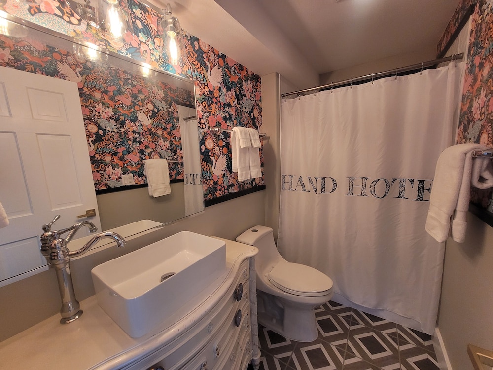 The Hand Hotel Bed & Breakfast - photo 31