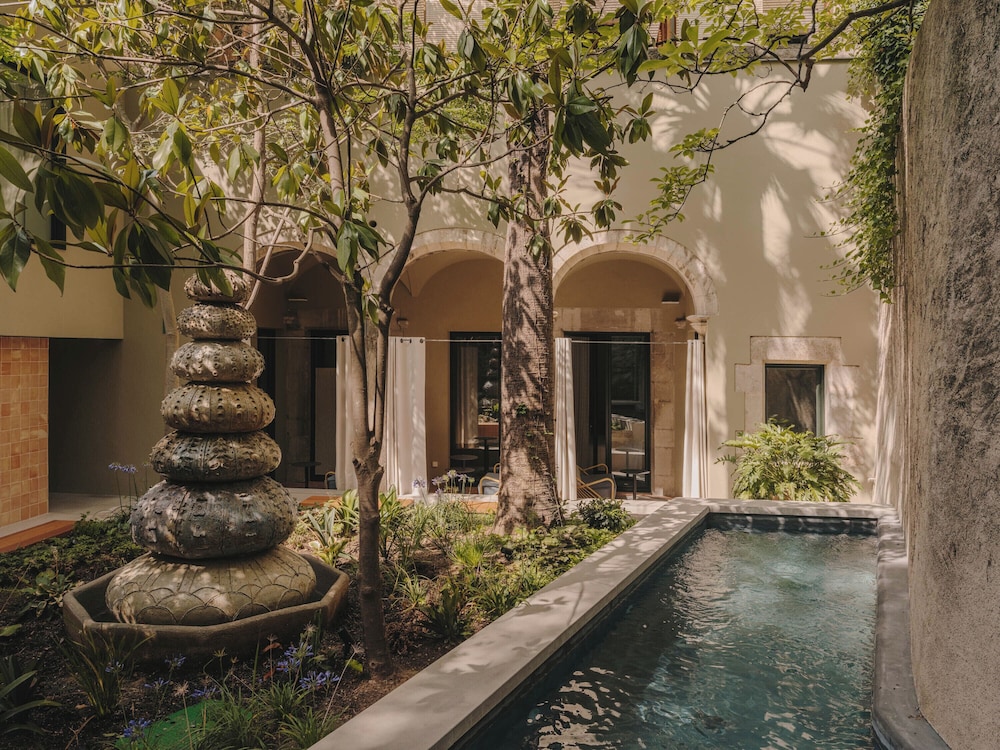 Hotel Palau Fugit in Girona, Spain