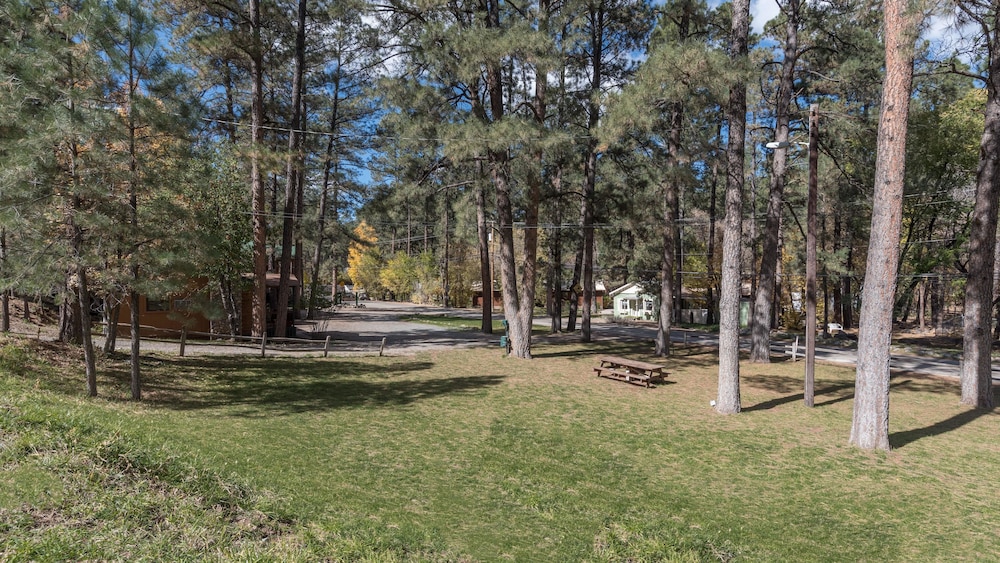 Upper Canyon Inn & Cabins - photo 155