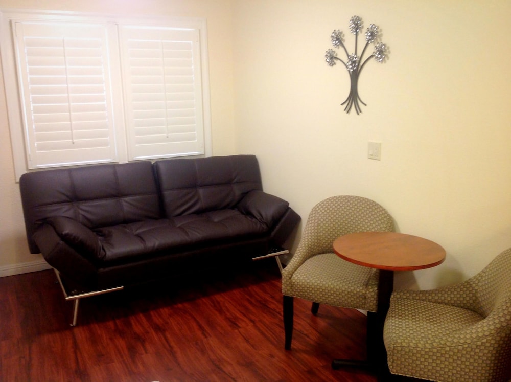 FairBridge Inn & Suites Merced Gateway to Yosemite - photo 24