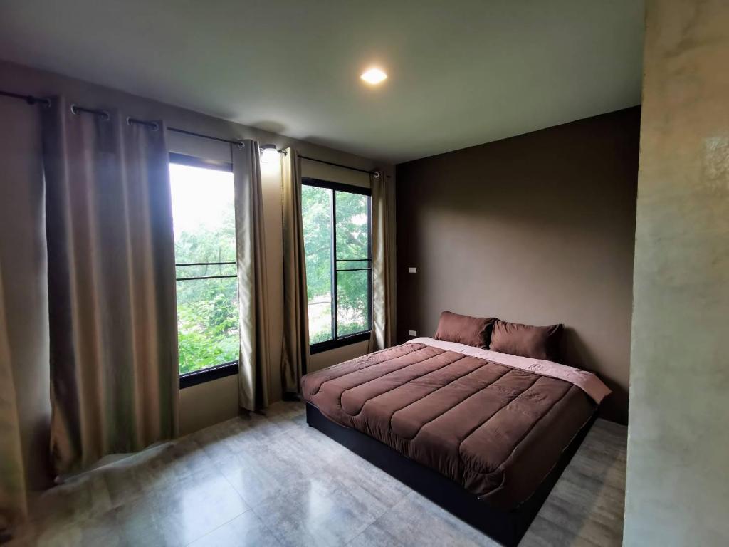 Baan Naratawan in Suan Phueng, Thailand