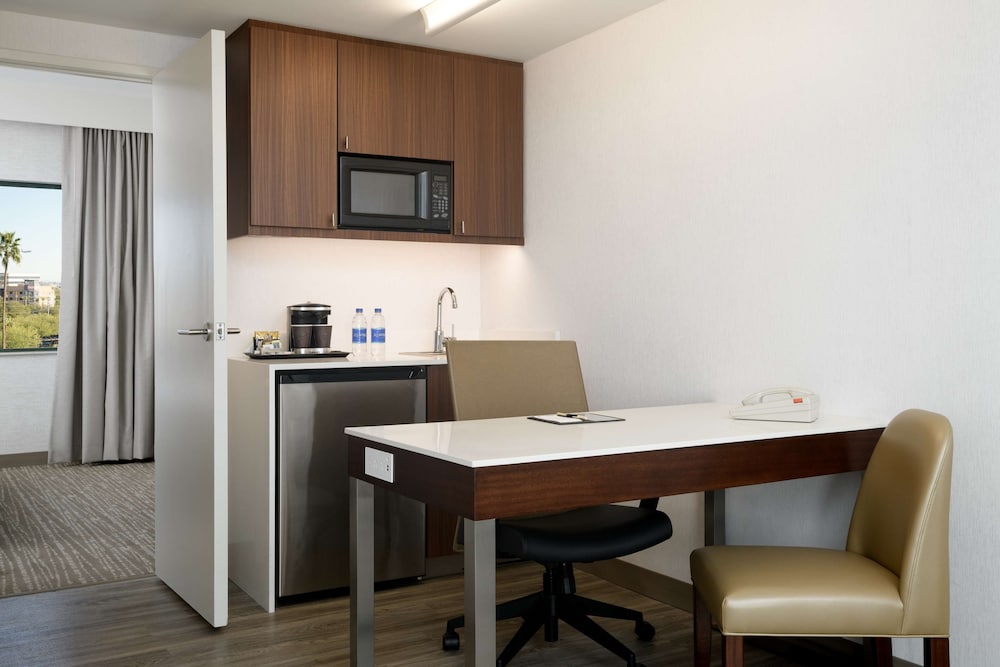 DoubleTree Suites by Hilton Phoenix - photo 20
