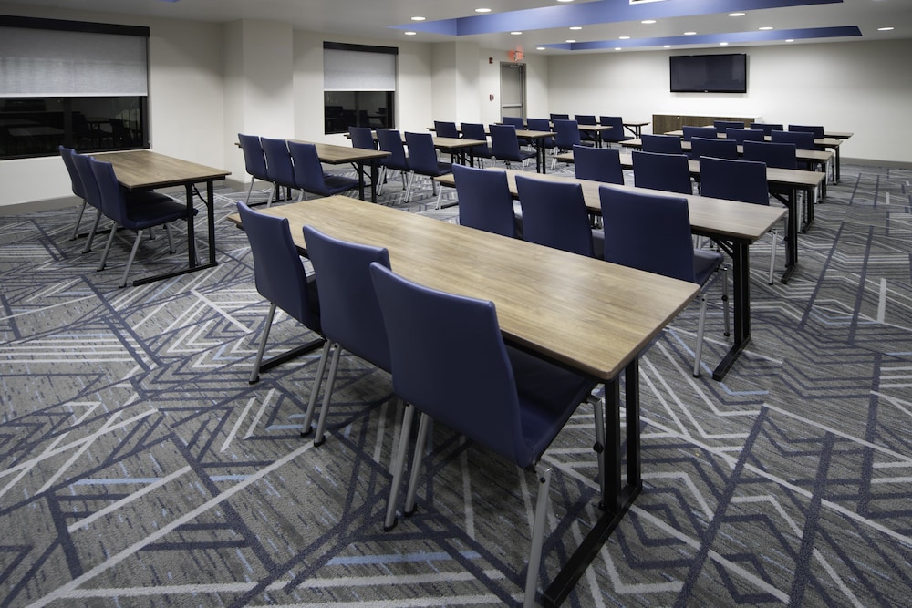 Holiday Inn Express & Suites Conway by IHG - photo 33