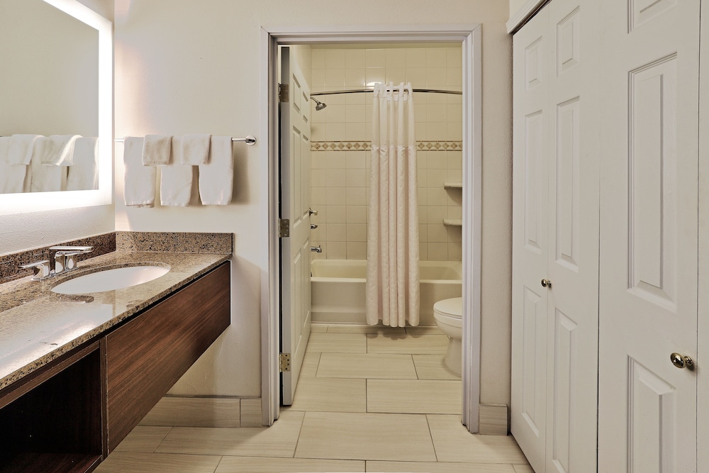 Staybridge Suites Albuquerque Airport by IHG - photo 34
