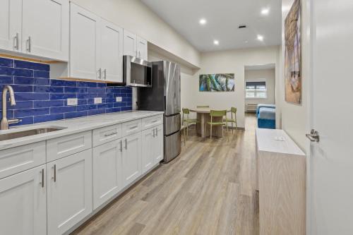 Seaport Suites - photo 13